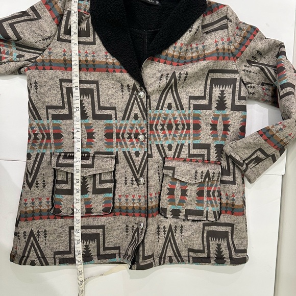 Lucky & Blessed Aztec Sherpa Jacket size Medium - Picture 9 of 16